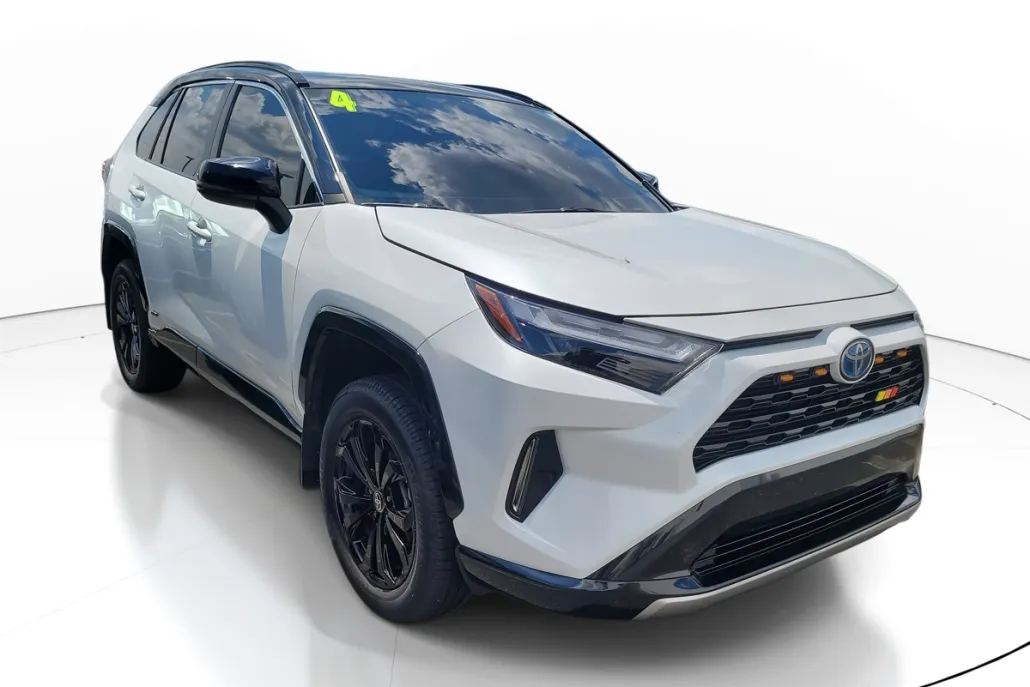 2024 Toyota RAV4 Hybrid XSE photo 1