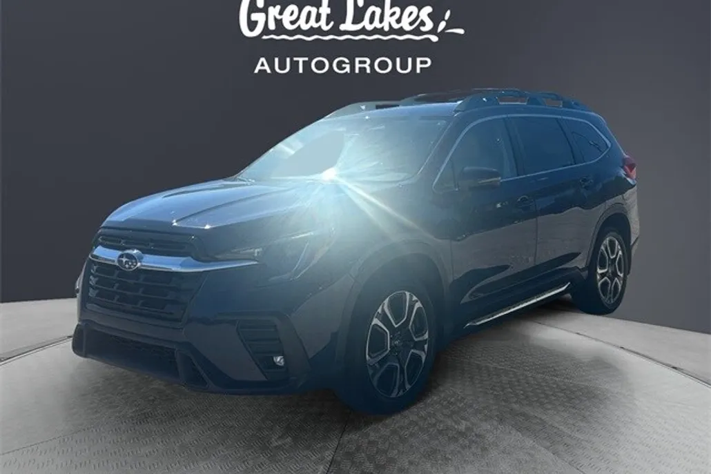 2023 Subaru Ascent Limited photo 1