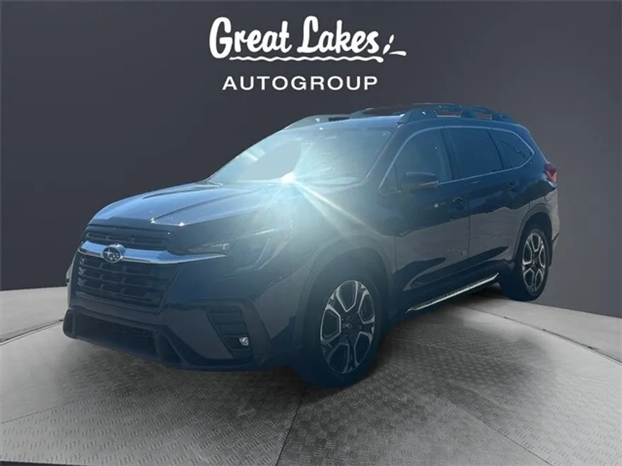 2023 Subaru Ascent Limited photo 1