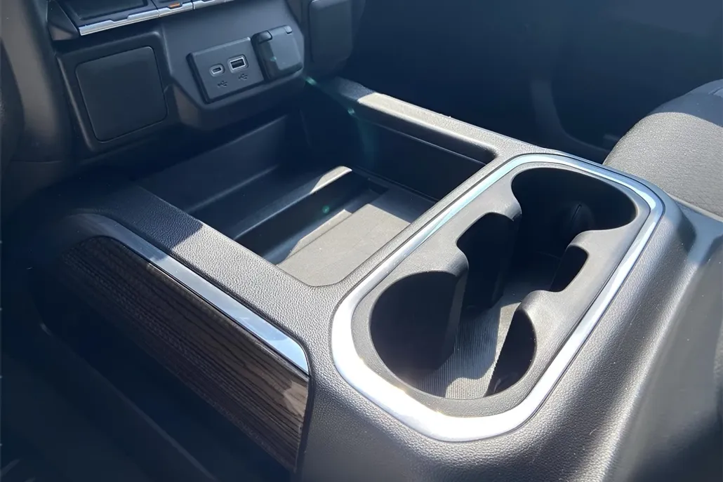2022 Chevrolet Silverado 1500 RST photo 1