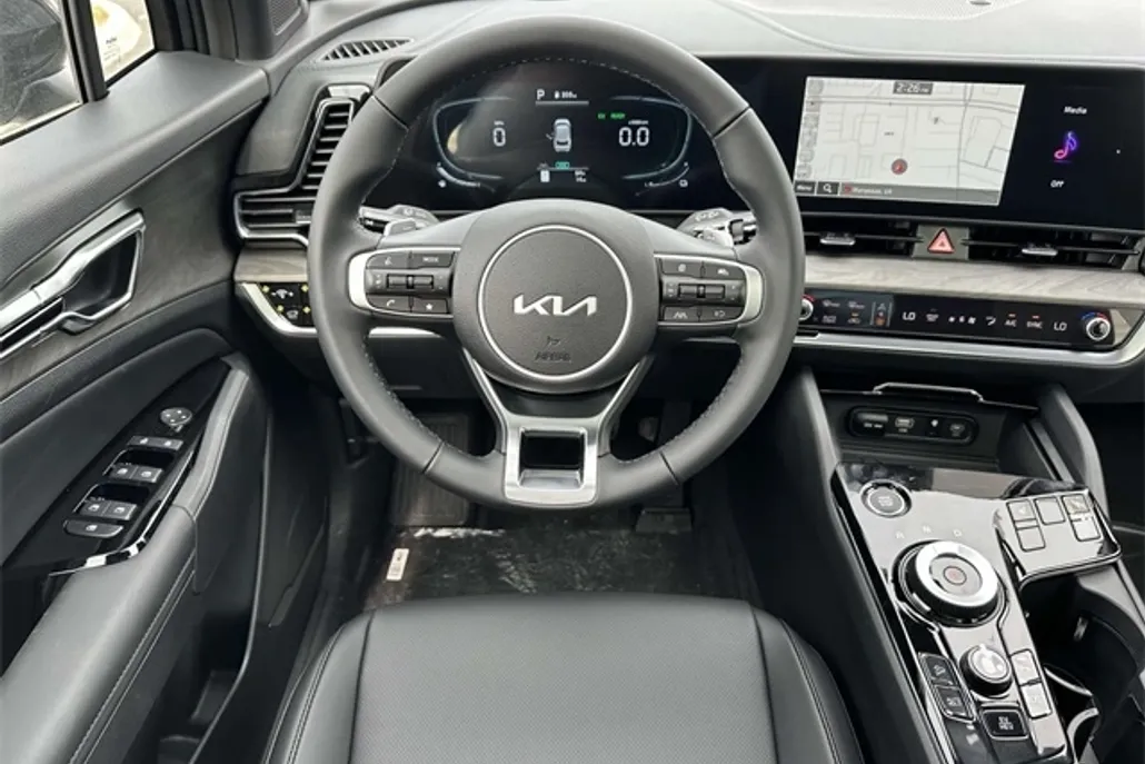 2025 Kia Sportage Plug-In Hybrid X-Line photo 1