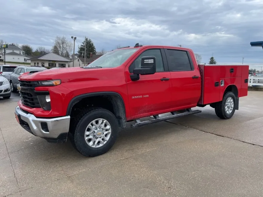 2025 Chevrolet Silverado 3500HD photo 1
