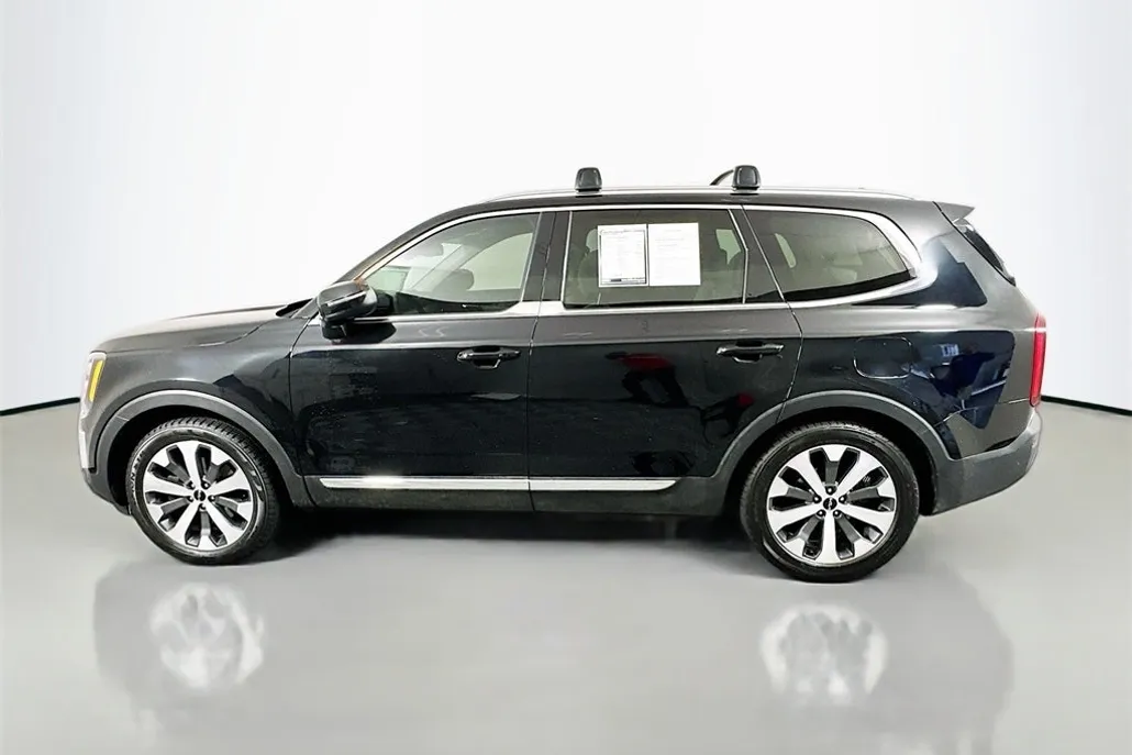 2022 Kia Telluride EX photo 1