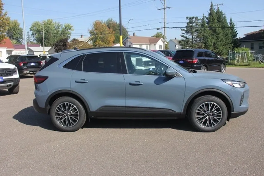2026 Ford Escape Plug-In Hybrid photo 1