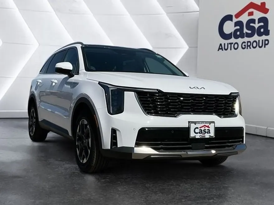 2025 Kia Sorento S photo 1