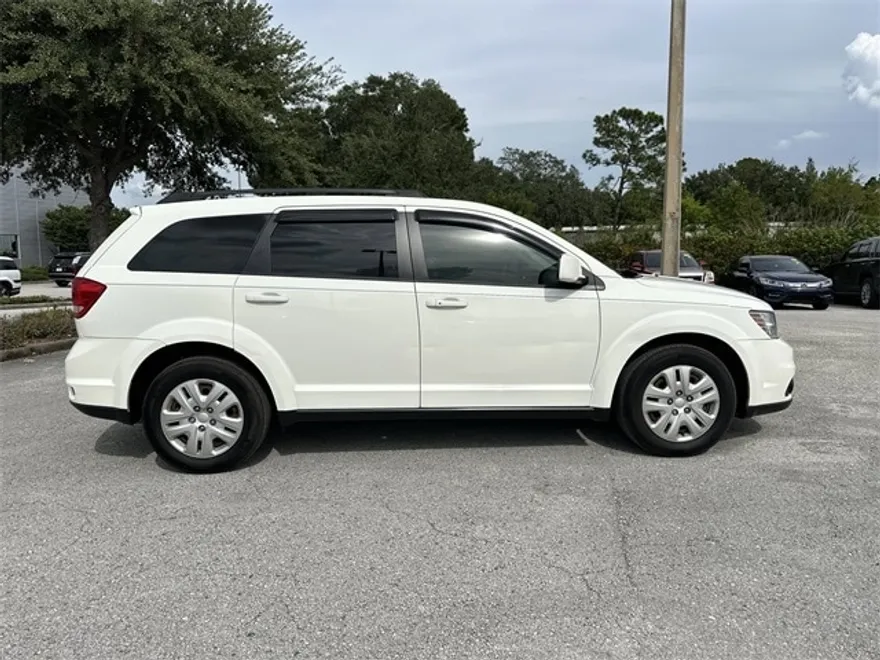 2019 Dodge Journey SE photo 1