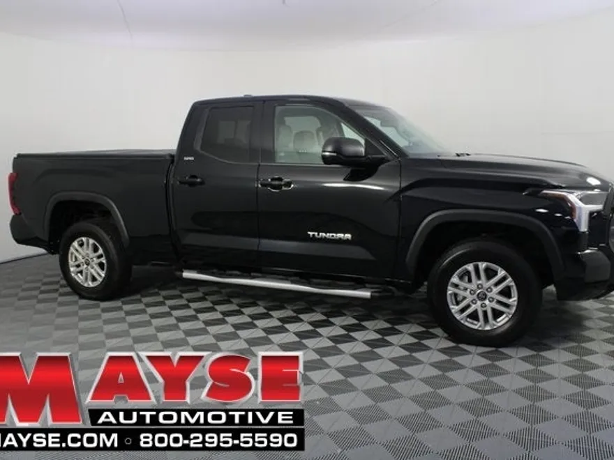 2024 Toyota Tundra SR5 photo 1