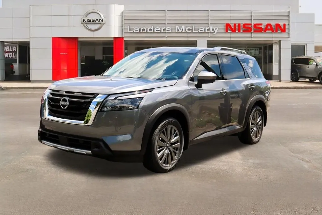 2025 Nissan Pathfinder SL photo 1
