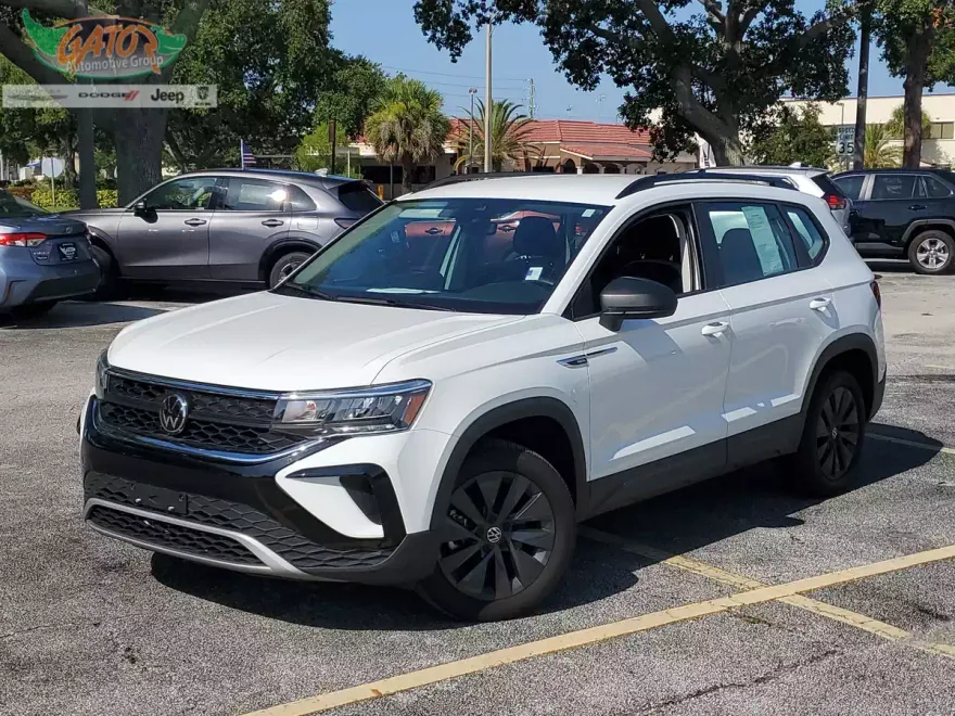 2024 Volkswagen Taos S photo 1