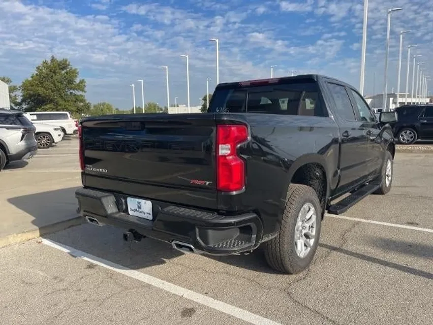 2026 Chevrolet Silverado 1500 RST photo 1