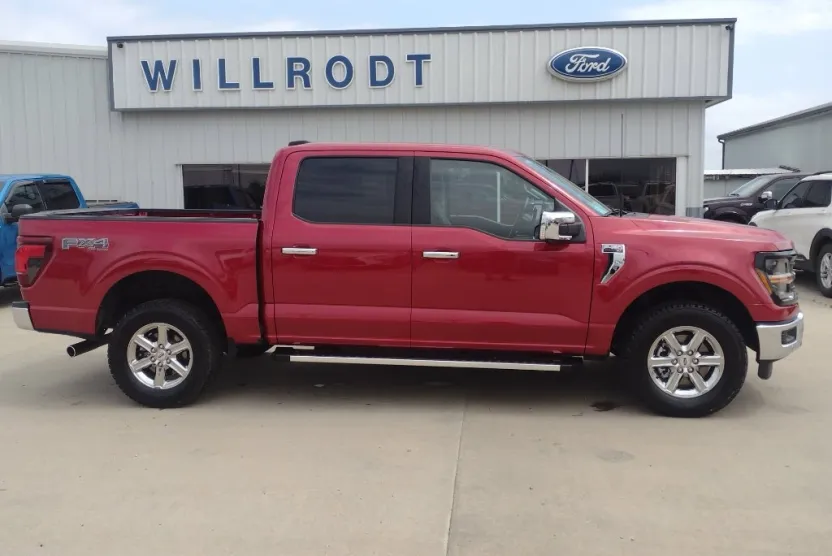 2024 Ford F-150 XLT photo 1