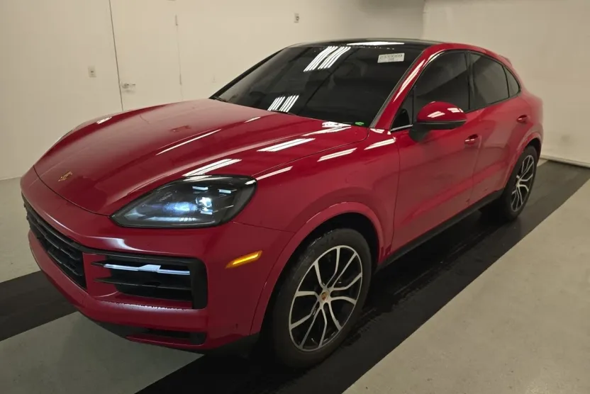 2024 Porsche Cayenne Coupe photo 1