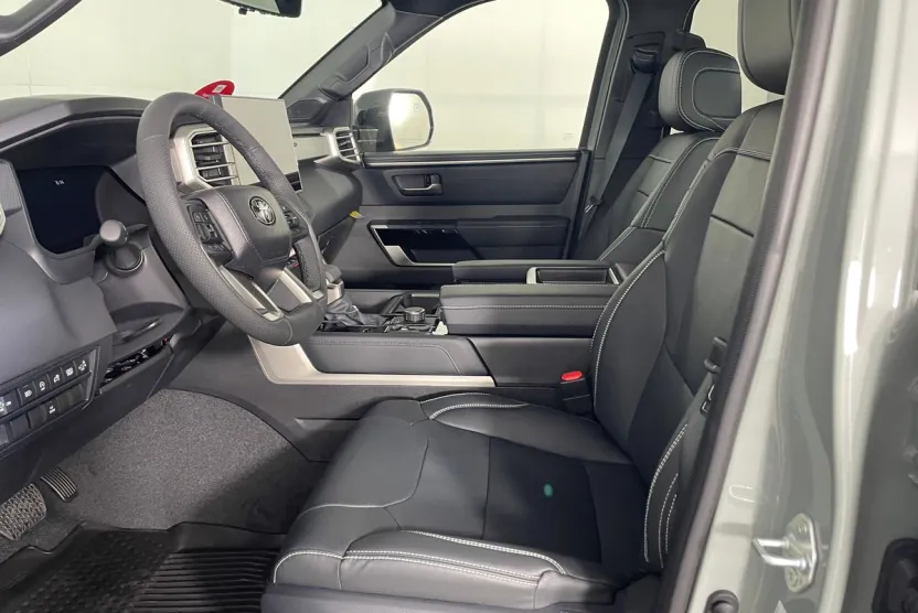 2026 Toyota Tundra Limited CrewMax photo 1