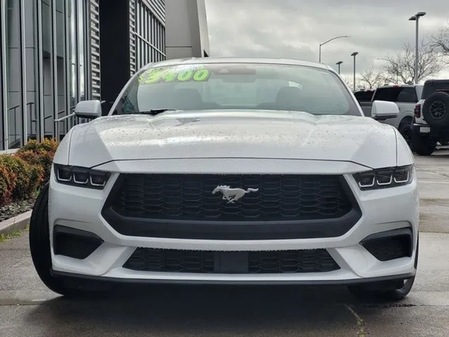 2024 Ford Mustang EcoBoost photo 2