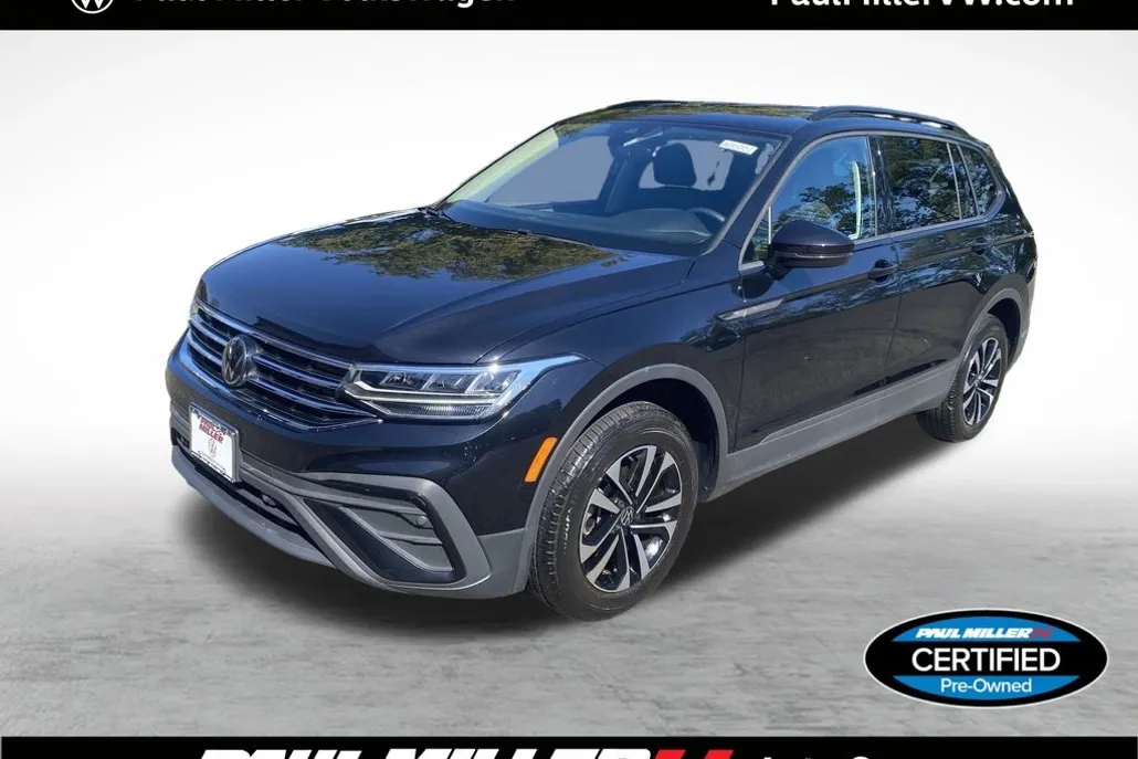 2023 Volkswagen Tiguan S photo 1