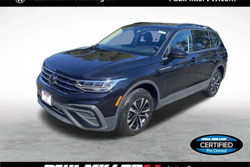 2023 Volkswagen Tiguan S photo 1
