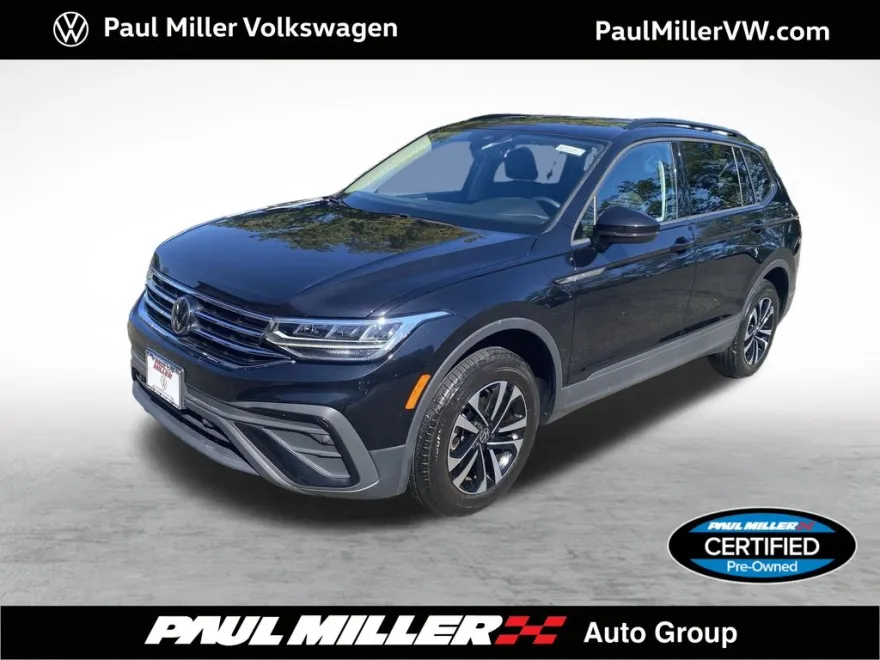 2023 Volkswagen Tiguan S photo 1