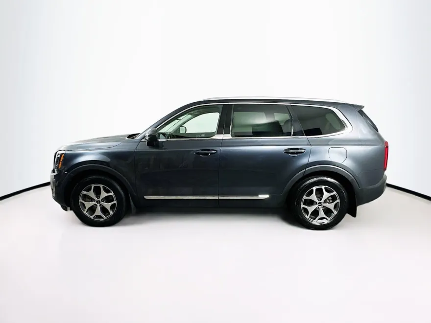 2022 Kia Telluride EX photo 1