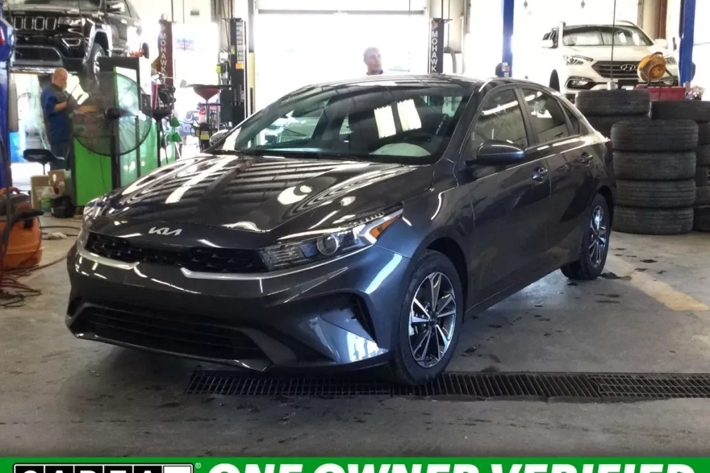 2024 Kia Forte LXS photo 1