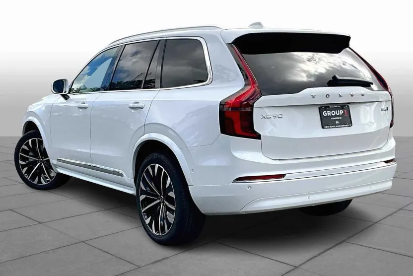 2026 Volvo XC90 Plus photo 1
