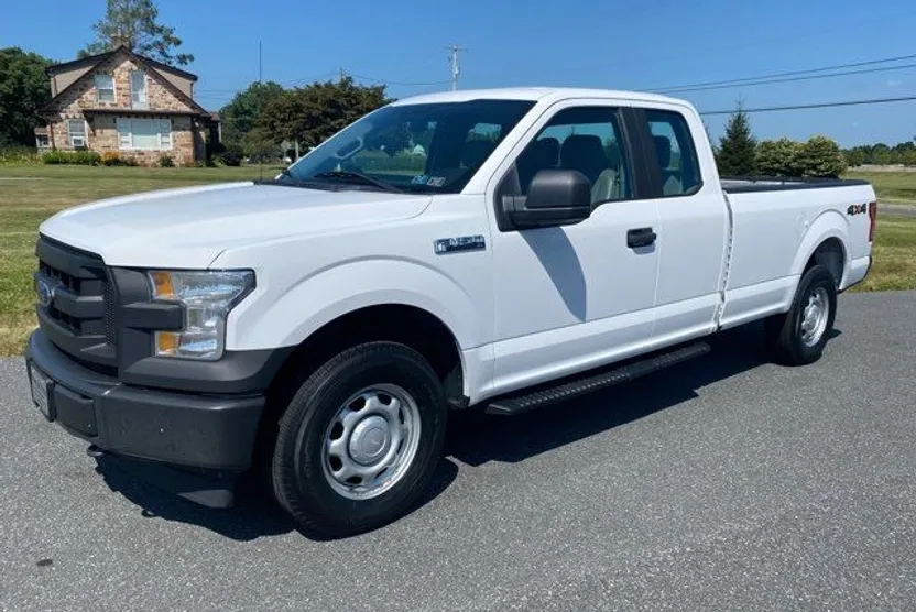 2017 Ford F-150 XL photo 1