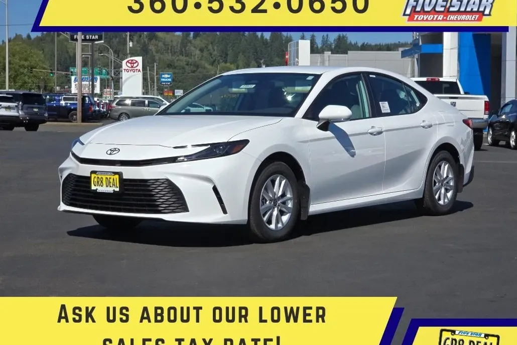 2025 Toyota Camry LE photo 1