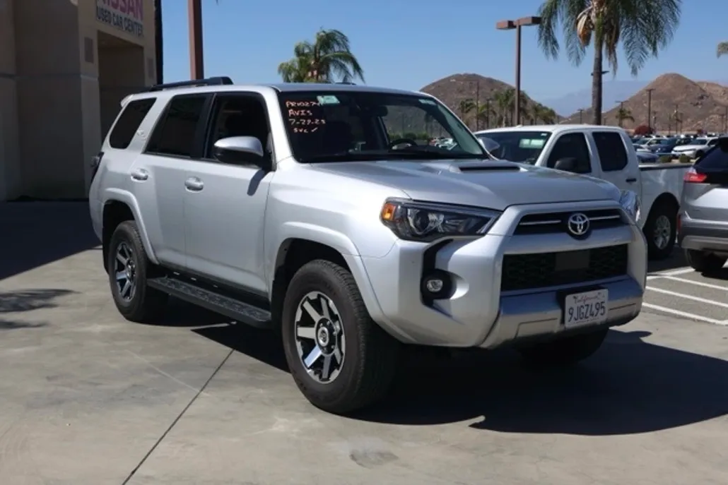 2024 Toyota 4Runner TRD Off-Road photo 1