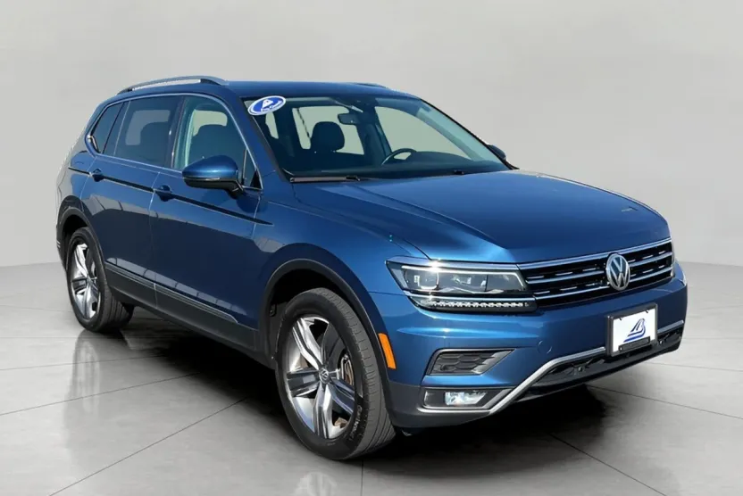2019 Volkswagen Tiguan SEL Premium R-Line photo 1