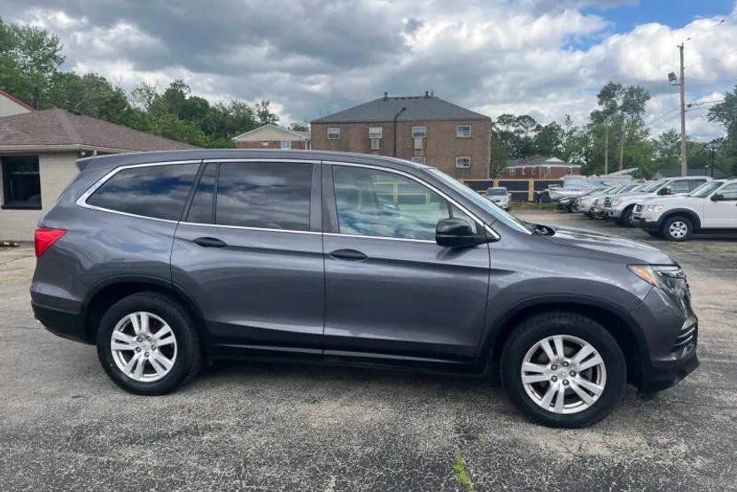 2016 Honda Pilot LX photo 1