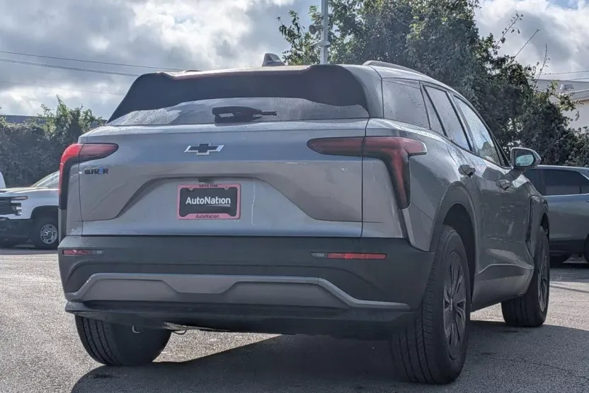2025 Chevrolet Blazer EV photo 1