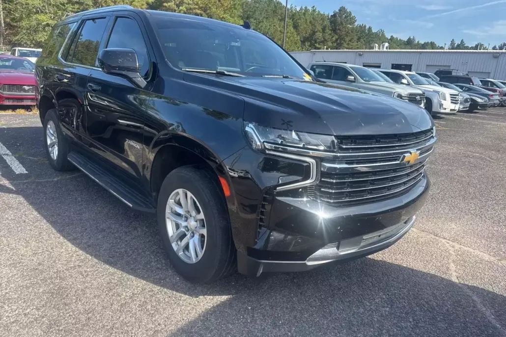 2021 Chevrolet Tahoe LT photo 1