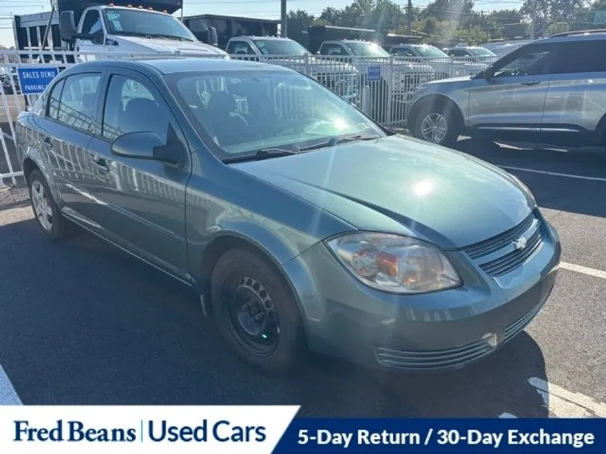 2010 Chevrolet Cobalt LT photo 1