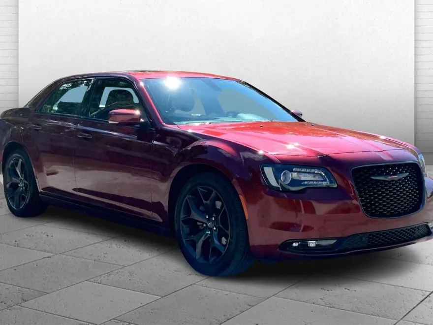 2023 Chrysler 300 photo 1