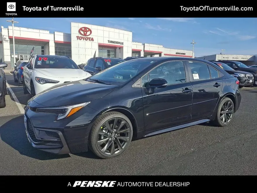 2025 Toyota Corolla SE photo 1