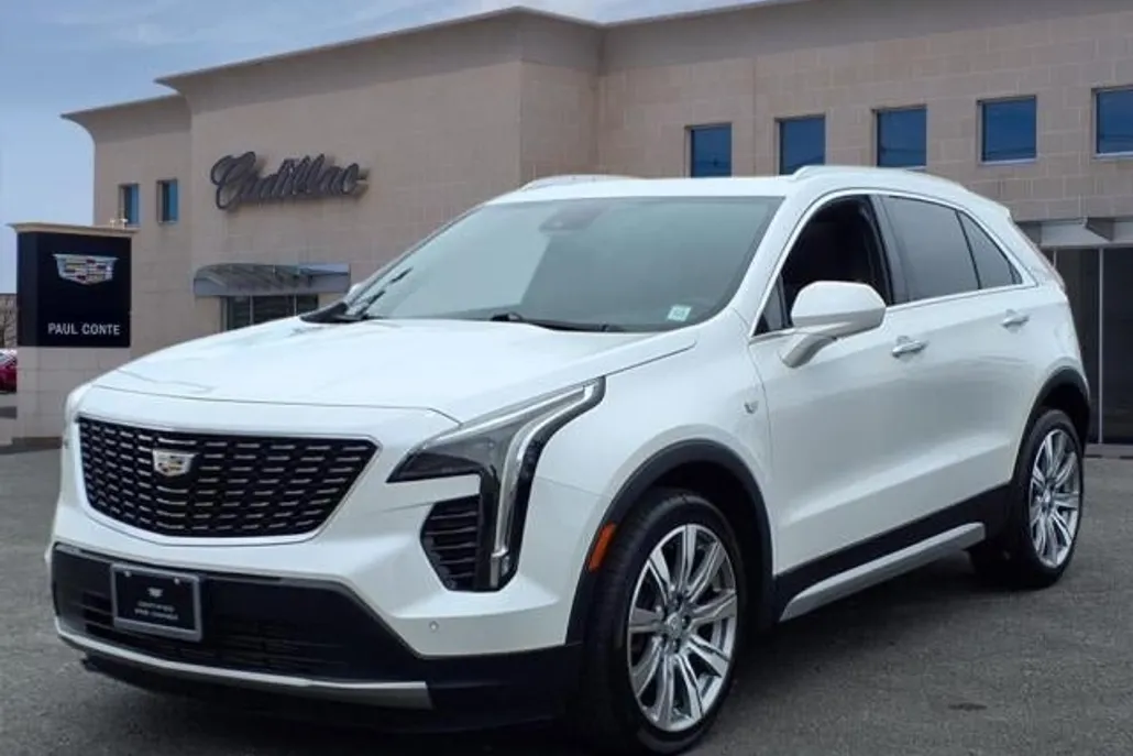 2020 Cadillac XT4 Premium Luxury photo 1