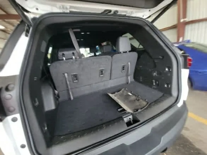 2022 Chevrolet Traverse Leather photo 1