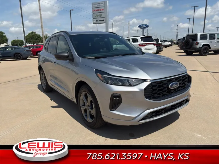 2024 Ford Escape ST-Line photo 1