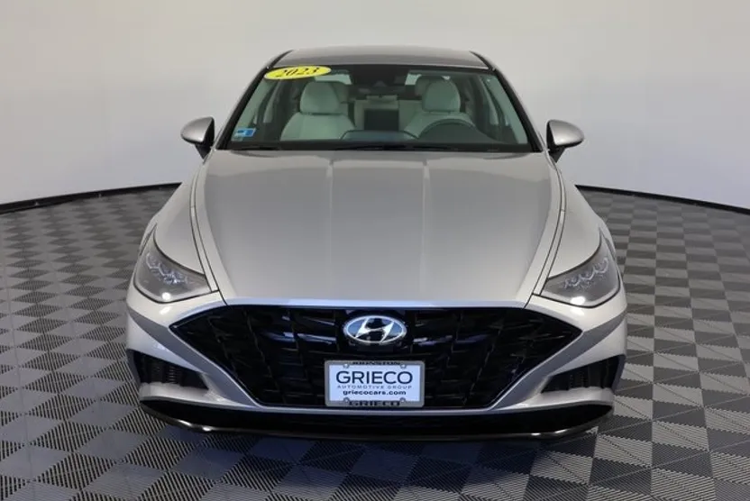 2023 Hyundai Sonata SEL photo 1