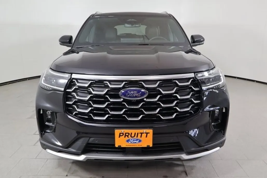 2025 Ford Explorer Platinum photo 1