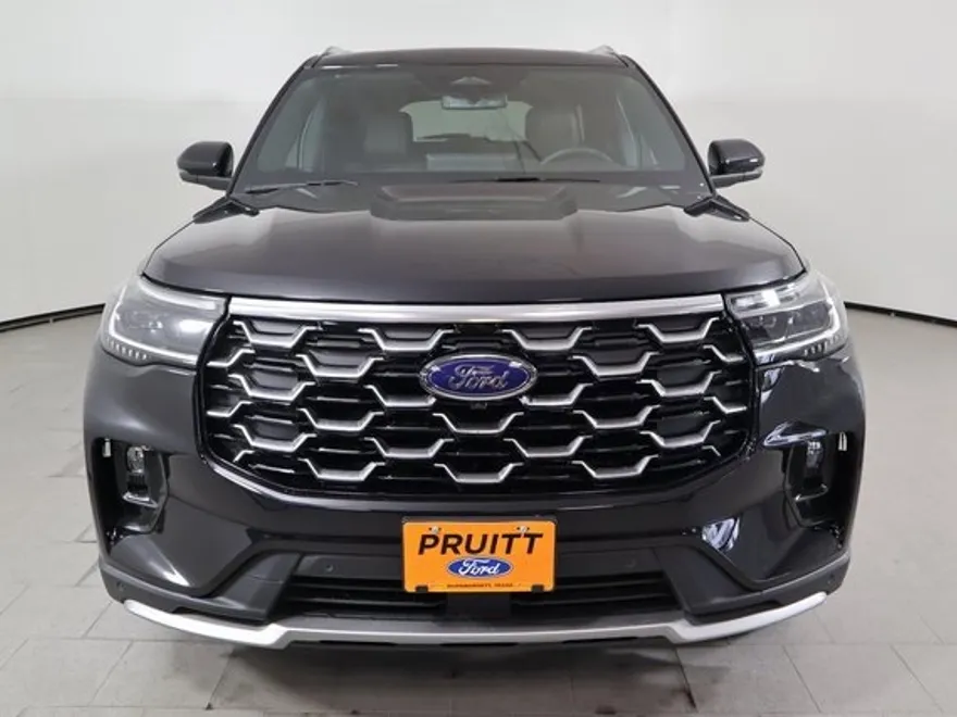 2025 Ford Explorer Platinum photo 1