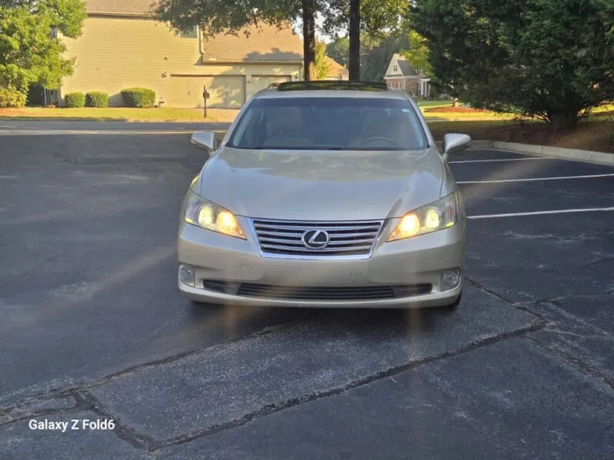 2011 Lexus ES 350 photo 1