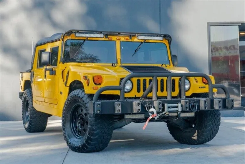 1998 Hummer H1 1 1/4 ton photo 1