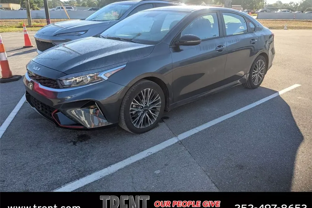 2023 Kia Forte GT-Line photo 1