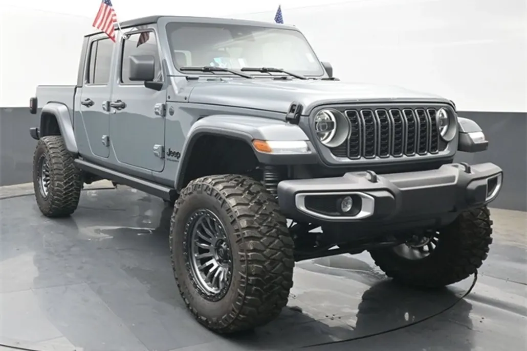 2025 Jeep Gladiator Sport photo 1