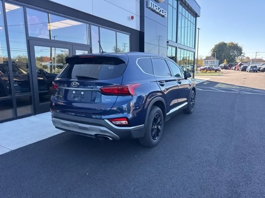 2019 Hyundai Santa Fe SE photo 1