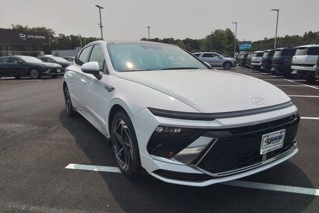 2025 Hyundai Sonata SEL Convenience photo 1