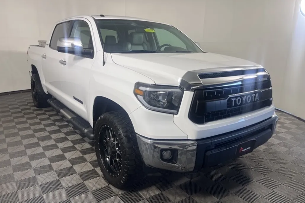 2014 Toyota Tundra Limited photo 1
