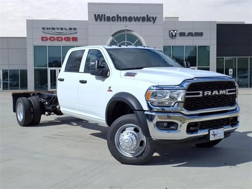 2024 Ram 5500 Tradesman photo 1