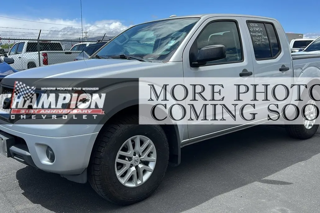 2017 Nissan Frontier SV photo 1