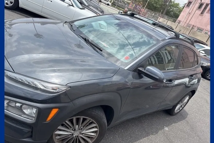 2020 Hyundai Kona SEL photo 1